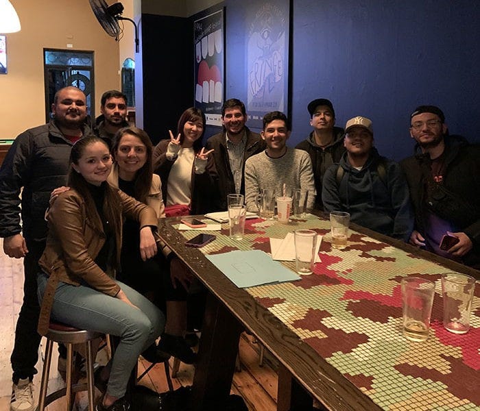 Estudiantes en un evento en Australia